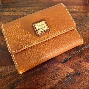 New!  Dooney & Bourke Caramel Pebble Leather Tri-Fold Wallet w/Coin Purse